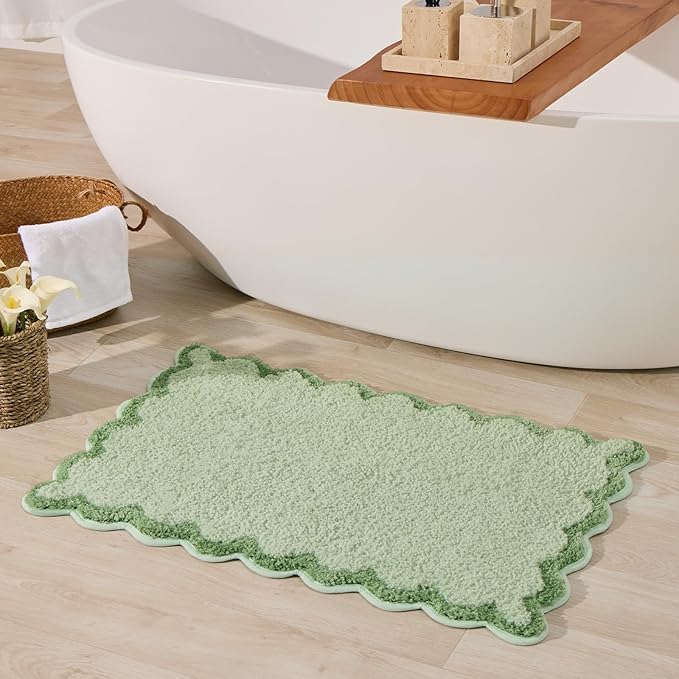 ORTIGIA Cute Green Scalloped Bath Mat, Fun Plush Microfiber Scallop Bathroom Rugs Non Slip Washable Quick Dry Absorbent, Bathmat Bath Rug for Shower Stall Vanities Kitchen Floor Entrance, 20x32