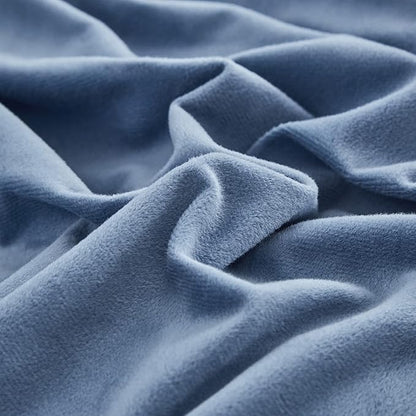 CLOTHKNOW Blue Velvet King Size Comforter Set Fluffy Bedding Comforter Sets Soft Lake Blue Comforter with 2 x Pillow Cases