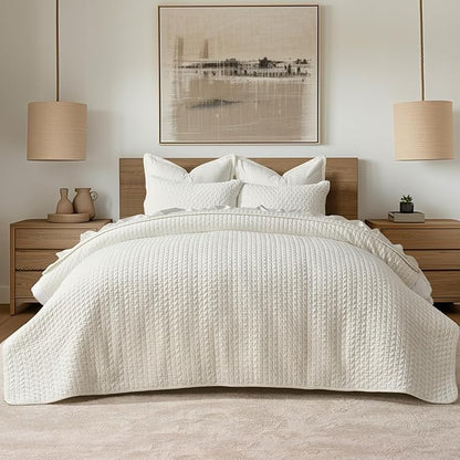 EVERGRACE Luxury Velvet Quilt Set King Size 3 Piece, Soft Cross-Stitch Velvet Comforter Set with Pillow Shams, Lightweight Coverlet Bedspread Bedding Set for All Seasons, Cream White