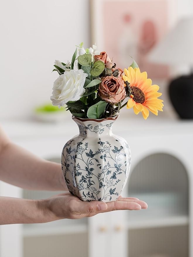 Blue and White Vase, Vintage Blue Ceramic Flower Vessel,Ceramic vases for Home Decor,Vintage Green and Beige for Console Table Mantle Chinoiserie Decor (Retro-01, Small)
