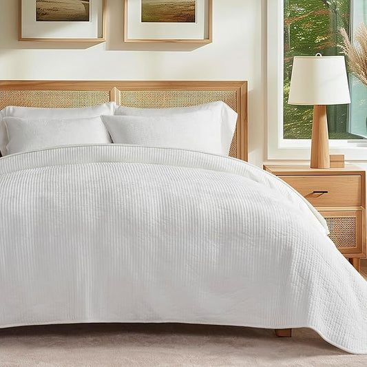 EVERGRACE Velvet Quilt Set King Size, Luxurious Soft Quilted Bedding Sets, Lightweight Velvet Comforter for All Season, Striped Channel Bedspread Coverlet with 2 Shams, Bright White