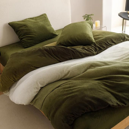 CLOTHKNOW Green White Velvet Full Size Comforter Sets Fluffy Bedding Comforter Sets Soft Olive Green Comforter with 2 x Pillow Cases