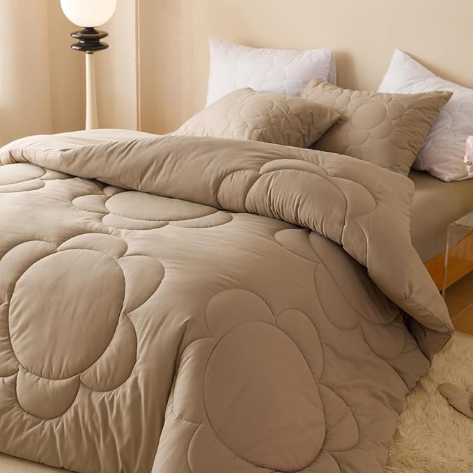 CLOTHKNOW Khaki Full Size Comforter Sets 3Pcs Daisy Puff Bedding Comforter Sets Boho Taupe Comforter Soft Champagne Comforter Full with 2 x Pillowcases