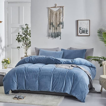 CLOTHKNOW Blue Fluffy Queen Comforter Set Velvet Bedding Comforter Sets Soft Grayish Blue Comforter with 2 x Pillow Cases