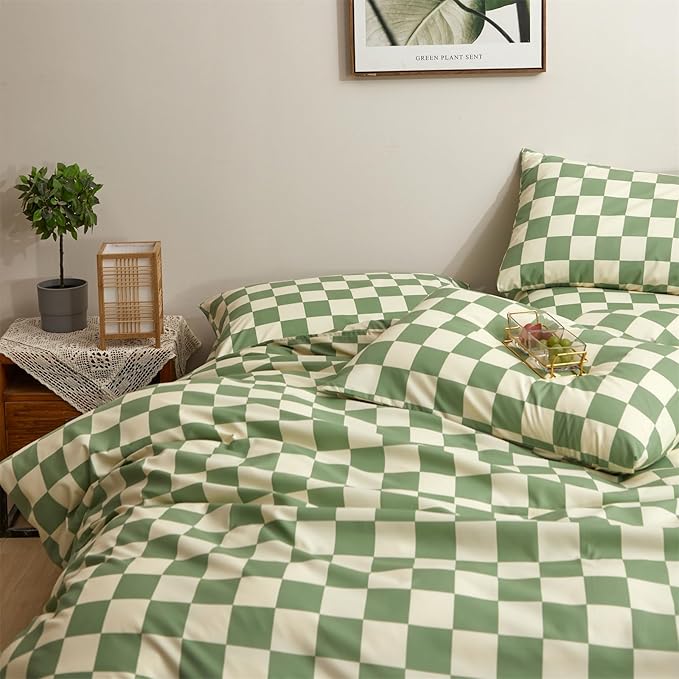 CLOTHKNOW Green White Plaid King Size Comforter Set Grid Bedding Comforter Sets All Season Checkerboard Comforter with 2 x Pillow Cases