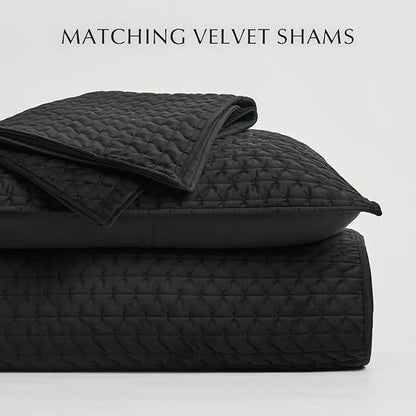 EVERGRACE Luxury Velvet Quilt Bedding Set King Size 3 Pieces with Pillow Shams, Soft Cross-Stitch Velvet Comforter Set, Lightweight Coverlet Bedspread for All Seasons, Black