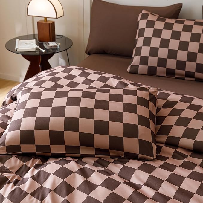 CLOTHKNOW Dark Brown Plaid Comforter Set Queen Grid Bedding Comforter Sets Soft Checkerboard Comforter Geometric Comforter with 2 x Pillow Cases