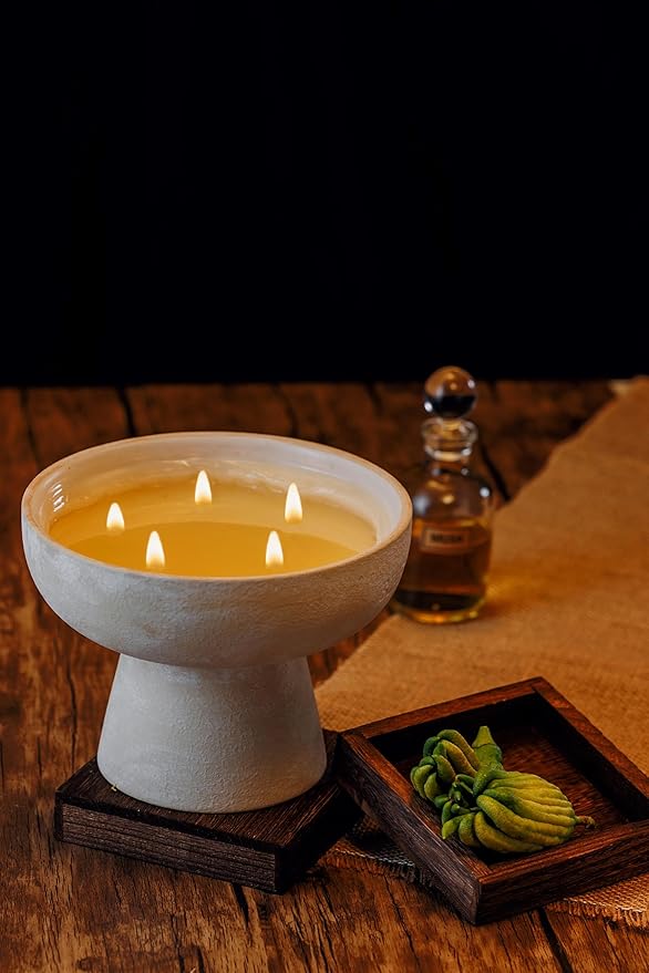 BLUEME Nostalgia - Bergamot & Musk, Luxury Candle w/Essential Oils, 5 Wick, Hand-Poured Soy, Cotton Wick, Ceramic