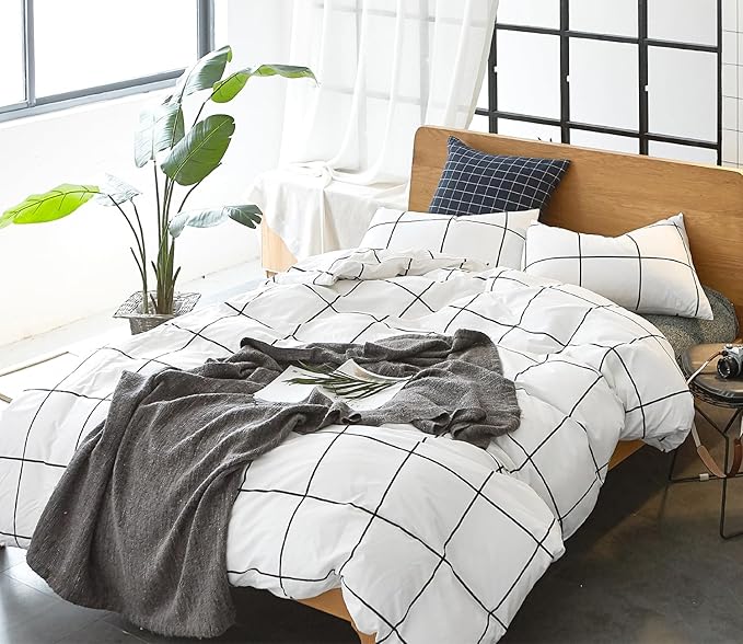 CLOTHKNOW White Plaid Queen Comforter Set 3Pcs Grid Bedding Comforter Sets Geometric Comforter Soft White Comforter with 2 x Pillow Cases