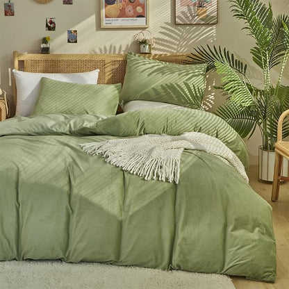 Pureant Sage Green Velvet Comforter Sets Queen Light Green Fluffy Bedding Solid Color Flannel Quilt Women Men Grass Green Comforters Micromink Sherpa Fuzzy Warm Bed Girls Boys Dorm Plush Bedding Soft