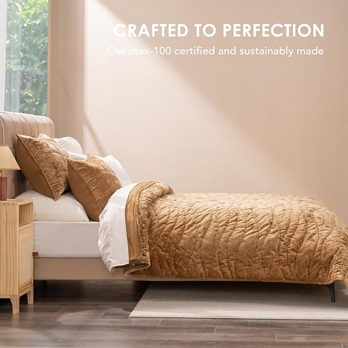 EVERGRACE Luxury Velvet Quilt King Size, Ultra Soft Wave Crushed Velvet Bedding Set, Lightweight Quilted Comforter Set for All Season, Oversized Bedspread Coverlet with 2 Shams, Harvest Gold