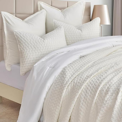 EVERGRACE Luxury Velvet Quilt Set King Size 3 Piece, Soft Cross-Stitch Velvet Comforter Set with Pillow Shams, Lightweight Coverlet Bedspread Bedding Set for All Seasons, Cream White