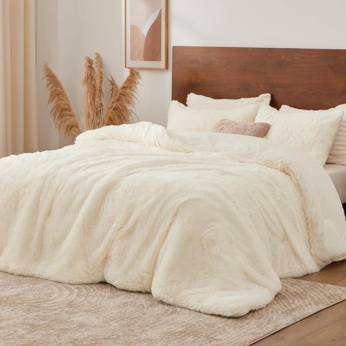 BEDELITE White Fluffy Comforter Set King Size, Fuzzy Faux Fur Comforter Bedding Set, 3Pieces Soft Warm Shaggy Bed Set (1 Comforter & 2 Pillowcases) as Gifts for Women