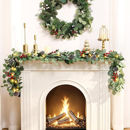 2 guirnaldas de Navidad de eucalipto artificial preiluminadas de 9 pies, luces multicolores Christmas/funciona con pilas, guirnalda de Navidad iluminada para manto, mesa, escaleras, barandilla, decoración de