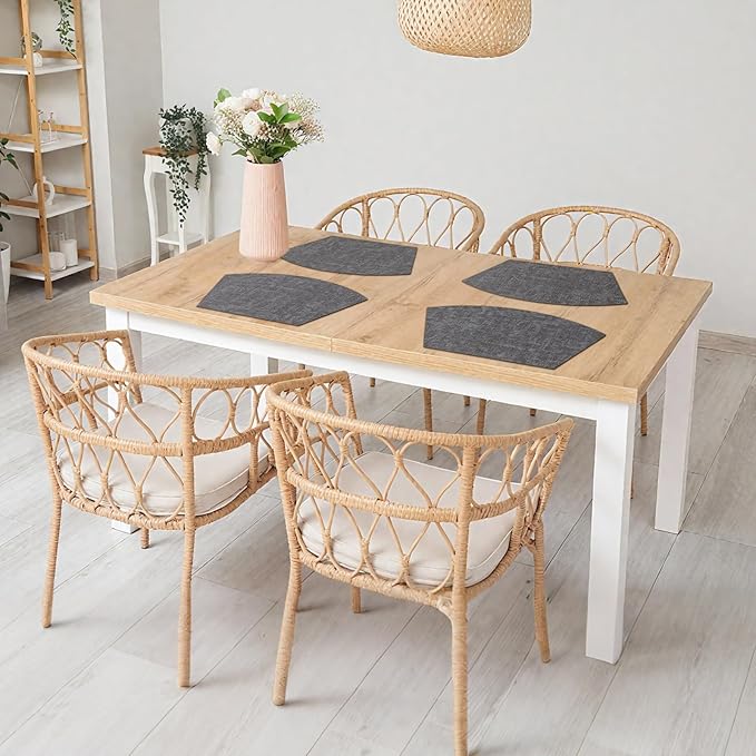 Homaxy Round Table Placemats Set of 6, Washable Wedge Shaped Faux Leather Table Mats, Wipeable Kitchen Dinner Place Mats for Indoor Outdoor, Dark Grey