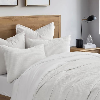 EVERGRACE Velvet Quilt Set King Size, Luxurious Soft Quilted Bedding Sets, Lightweight Velvet Comforter for All Season, Striped Channel Bedspread Coverlet with 2 Shams, Bright White