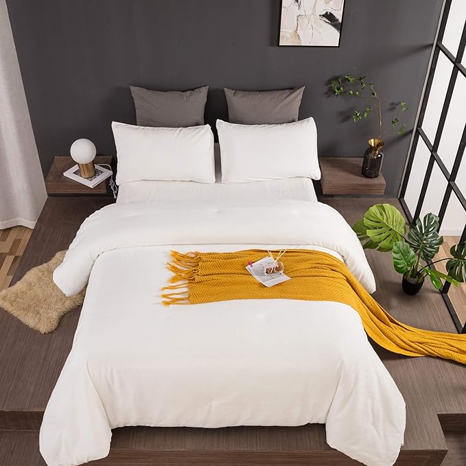 CLOTHKNOW White Fluffy Queen Comforter Set Velvet Bedding Comforter Sets All Season Soft Comforter White Comforter Queen with 2 x Pillow Cases