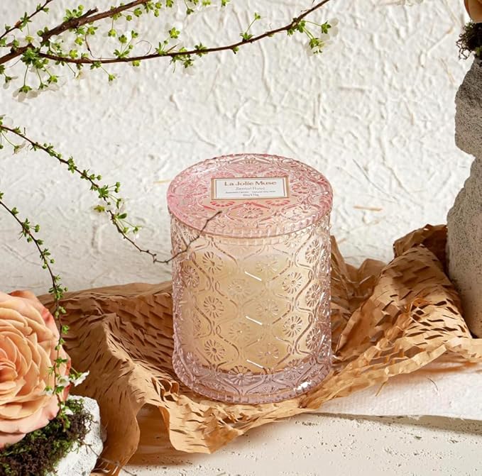 LA JOLIE MUSE Santal Rose Scented Candle – Saffron, Rose & Leather | 6 oz Natural Soy Wax | 40 Hours Clean Burn | Gift-Ready for Hosts & Gatherings | Elegant Home Decor