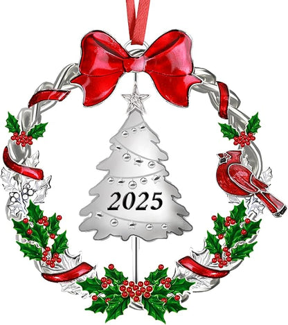 Christmas Ornament 2025 for Christmas Tree Decorations，Dated 2025 Christmas Wreath Ornament with Rotatable Tree for Holiday Decorative Keepsake Gift(Metal,1 Pack)
