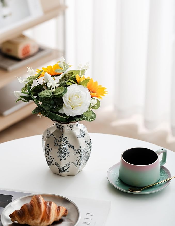 Blue and White Vase, Vintage Blue Ceramic Flower Vessel,Ceramic vases for Home Decor,Vintage Green and Beige for Console Table Mantle Chinoiserie Decor (Retro-02, Small)