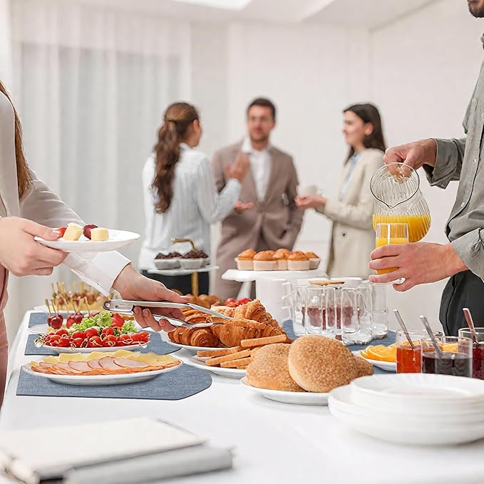 Homaxy Round Table Placemats Set of 6, Washable Wedge Shaped Faux Leather Table Mats, Wipeable Kitchen Dinner Place Mats for Indoor Outdoor, Blue