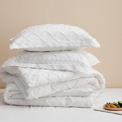 Bedsure California King Comforter Set - White Comforter, Boho Tufted Shabby Chic Bedding for Kids, 3 Pieces Vintage Farmhouse Bed Set for All Seasons, Fluffy Soft Bedding with 2 Pillow Shams