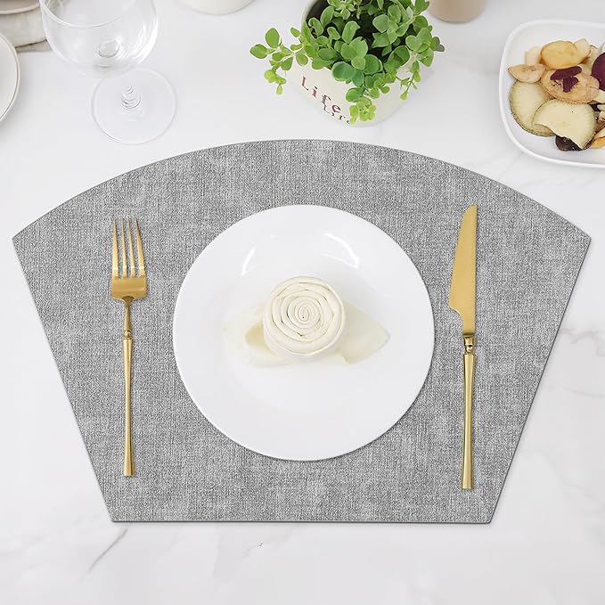 Homaxy Round Table Placemats Set of 6, Washable Wedge Shaped Faux Leather Table Mats, Wipeable Kitchen Dinner Place Mats for Indoor Outdoor, Light Grey