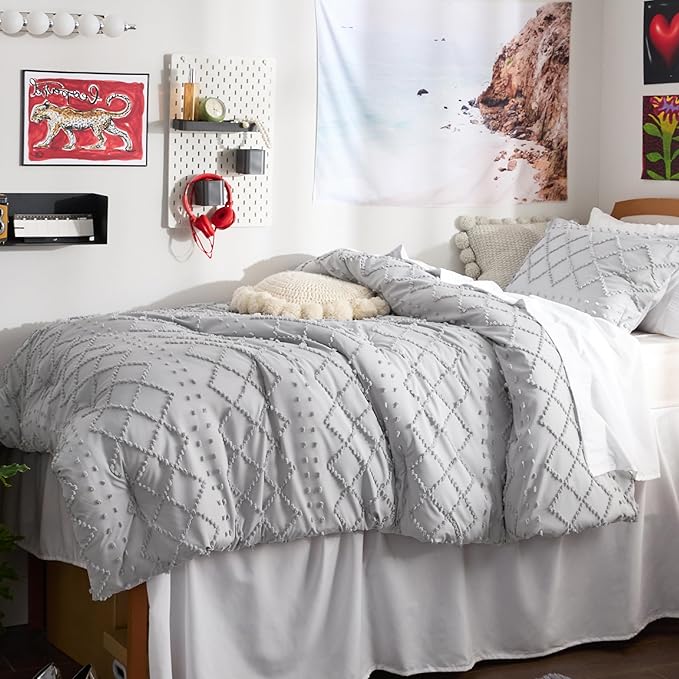 Bedsure Twin Comforter Set - Light Grey Comforter, Boho Tufted Shabby Chic Bedding for Kids, 2 Pieces Vintage Farmhouse Bed Set for All Seasons, Fluffy Soft Bedding with 1 Pillow Sham