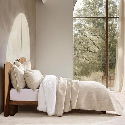 EVERGRACE Velvet Quilt Set Queen Size, Luxurious Soft Quilted Bedding Sets, Lightweight Velvet Comforter for All Season, Striped Channel Bedspread Coverlet with 2 Shams, Light Sand