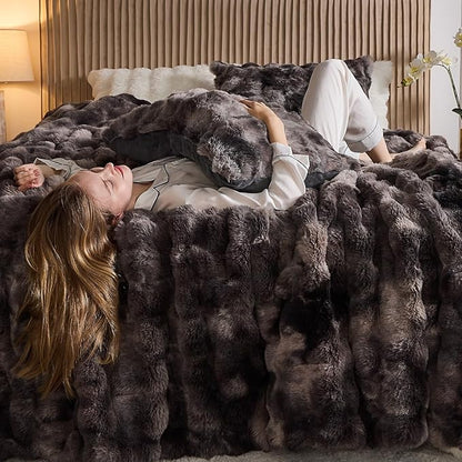 Lotus Karen Faux Fur King Comforter Set – Tie-Dye Dark Gray Fluffy Comforter King Size, Big Bubble Faux Rabbit Fur Bedding Comforter Sets, Cozy Fuzzy Bed Set 3 Pieces, 1 Comforter and 2 Pillowcases