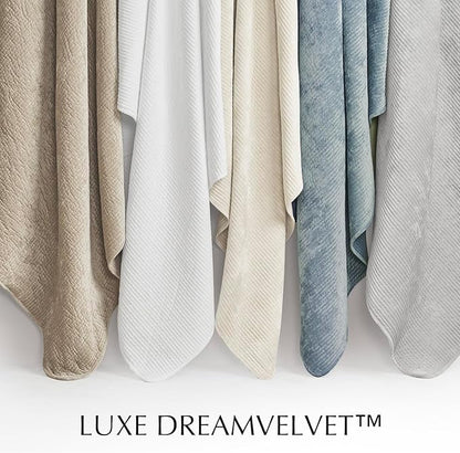 EVERGRACE Velvet Quilt Set King Size, Luxurious Soft Quilted Bedding Sets, Lightweight Velvet Comforter for All Season, Striped Channel Bedspread Coverlet with 2 Shams, Frost Gray