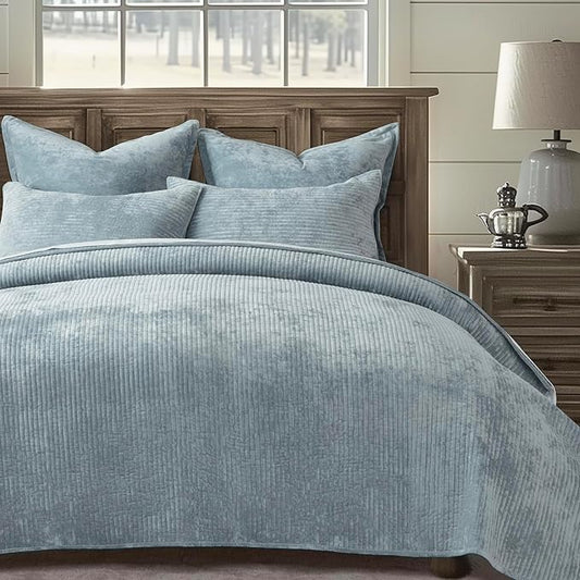 EVERGRACE Velvet Quilt Set King Size, Luxurious Soft Quilted Bedding Sets, Lightweight Velvet Comforter for All Season, Striped Channel Bedspread Coverlet with 2 Shams, 104" x 92", Blue Linen