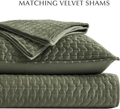 EverGrace Luxury Velvet Quilt Set Queen Size 3 Piece, Soft Cross-Stitch Velvet Comforter Set with Pillow Shams, Lightweight Coverlet Bedspread Bedding Set for All Seasons, Moss Green