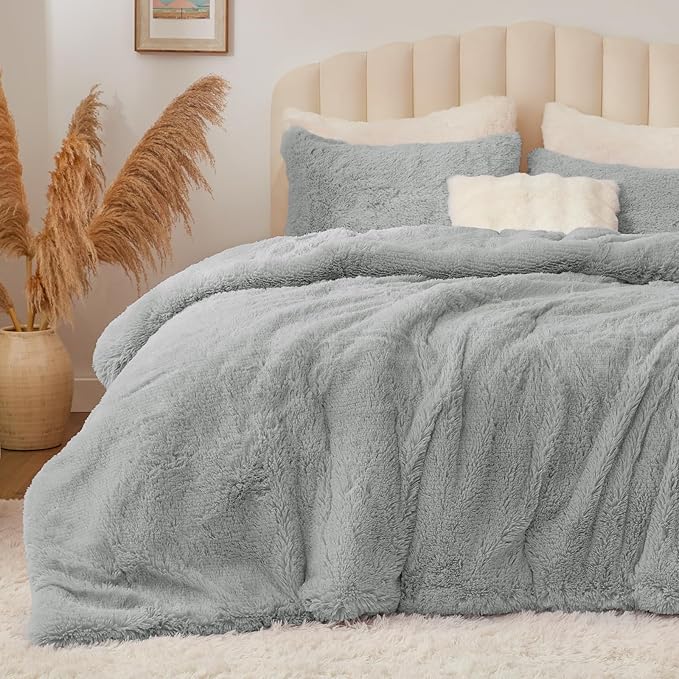 BEDELITE Grey Fluffy Comforter Set King Size, Fuzzy Faux Fur Comforter Bedding Set, 3Pieces Soft Warm Shaggy Bed Set (1 Comforter & 2 Pillowcases) as Gifts for Women
