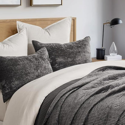 EVERGRACE Velvet Quilt Set King Size, Luxurious Soft Quilted Bedding Sets, Lightweight Velvet Comforter for All Season, Striped Channel Bedspread Coverlet with 2 Shams, Washed Black