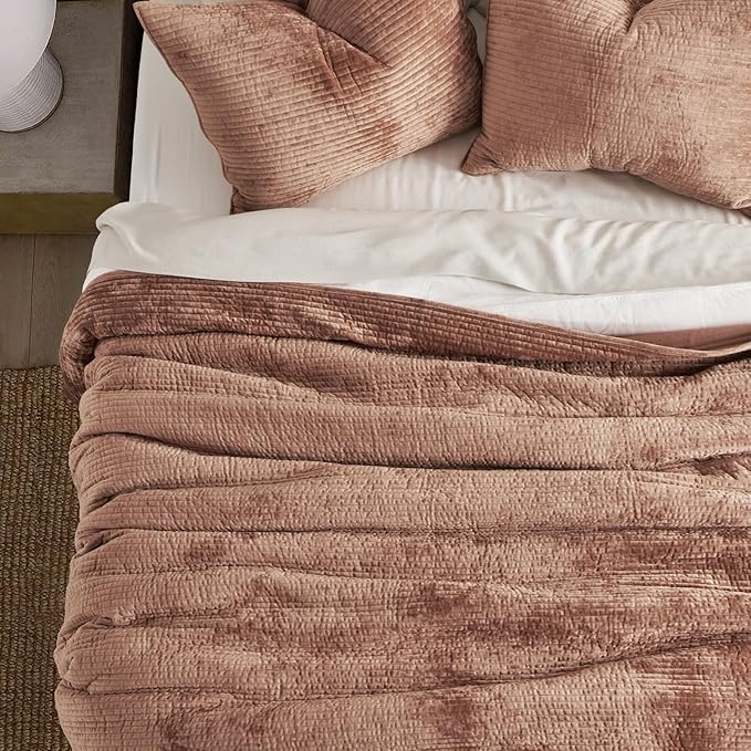 EVERGRACE Velvet Quilt Set Queen Size, Luxurious Soft Bedding Sets, Lightweight Velvet Comforter for All Season, Striped Channel Bedspread Coverlet with 2 Shams, Terracotta Clay