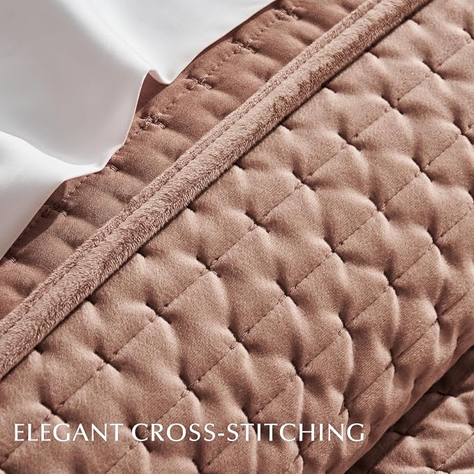 EVERGRACE Luxury Velvet Quilt Set King Size 3 Piece, Soft Cross-Stitch Velvet Comforter Set with Pillow Shams, Lightweight Coverlet Bedspread Bedding Set for All Seasons, Terracotta Clay