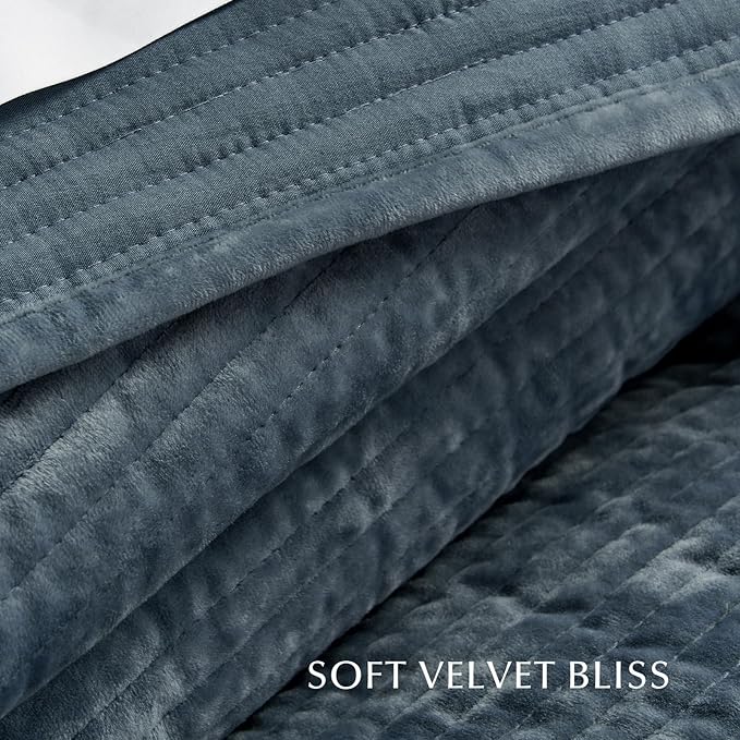 EVERGRACE Velvet Quilt Set Queen Size, Luxurious Soft Quilted Bedding Sets, Lightweight Velvet Comforter for All Season, Striped Channel Bedspread Coverlet with 2 Shams, Midnight Blue