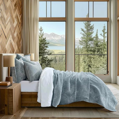 EVERGRACE Velvet Quilt Set King Size, Luxurious Soft Quilted Bedding Sets, Lightweight Velvet Comforter for All Season, Striped Channel Bedspread Coverlet with 2 Shams, 104" x 92", Blue Linen