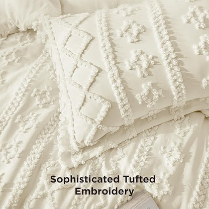 Bedsure Tufted Boho Comforter Set Full Size - Ivory Boho Bed Set, GentleSoft™ 3 Pieces Farmhouse Shabby Chic Embroidery Bedding, Gifts for Woman, Soft Jacquard Full Comforter for All Seasons