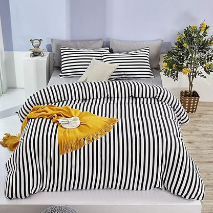 CLOTHKNOW Striped Comforter Set Twin/Twin XL 3Pcs Black and White Bedding Comforter Sets Farmhouse Comforter Soft Ticking Bedding with 2 x Pillow Cases