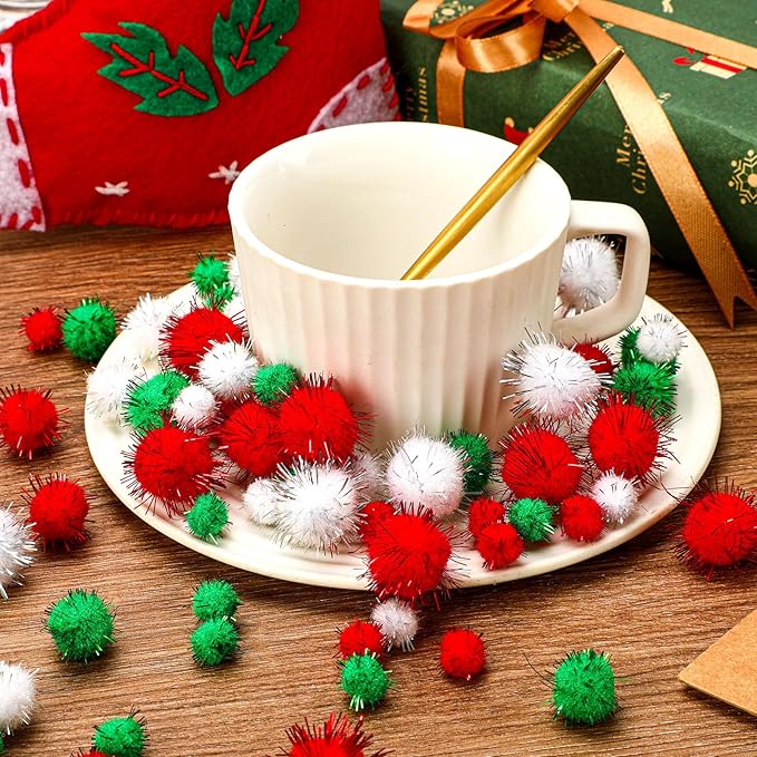 UPINS 600 Pcs Christmas Pom Poms Balls, Glitter Red Green White Craft Balls for Christmas Party DIY Creative Crafts Decorations Supplies (3 Size)