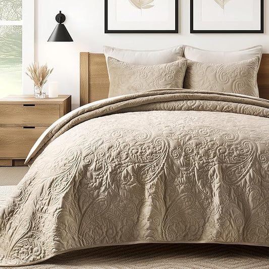 EVERGRACE Luxury Pearl Velvet Quilt Set Queen Size 3 Pieces, Soft Paisley-Stitch Velvet Comforter Set with Pillow Shams, Lightweight Bedspread Coverlet Bedding Set, Natural