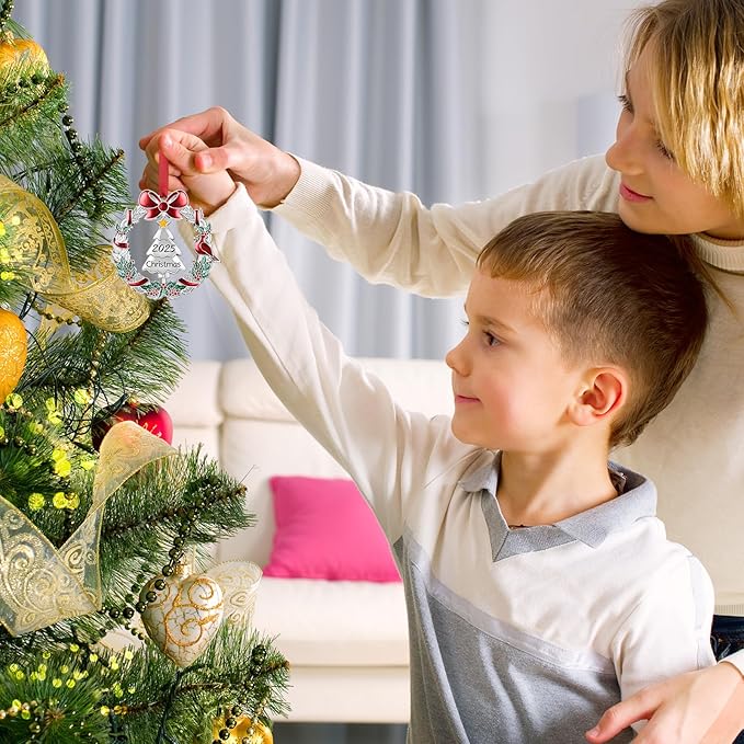 Christmas Dated Ornament 2025 for Xmas Tree Decorations, 2025 Christmas Wreath Ornament with Rotatable Tree for Holiday Decorative Keepsake Gift