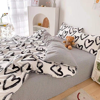 Pureant Love Comforter Set Full Black and White Comforter Cotton Boho Black Quilts Women Men Heart Shaped Comforters Boys Teens Kawaii Comforter Cute Soft White Bedding Love Heart Full Size Bedding