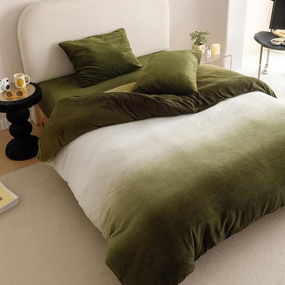 CLOTHKNOW Green White Fluffy California King Comforter Set Velvet Bedding Comforter Sets Soft Comforter with 2 x Pillow Cases