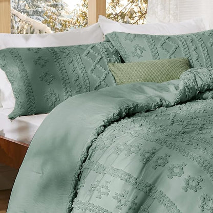 Bedsure Tufted Boho Comforter Set Full Size - Green Boho Bed Set, GentleSoft™ 3 Pieces Farmhouse Shabby Chic Embroidery Bedding, Gifts for Woman, Soft Jacquard Full Comforter for All Seasons