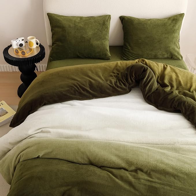 CLOTHKNOW Green White Velvet Full Size Comforter Sets Fluffy Bedding Comforter Sets Soft Olive Green Comforter with 2 x Pillow Cases