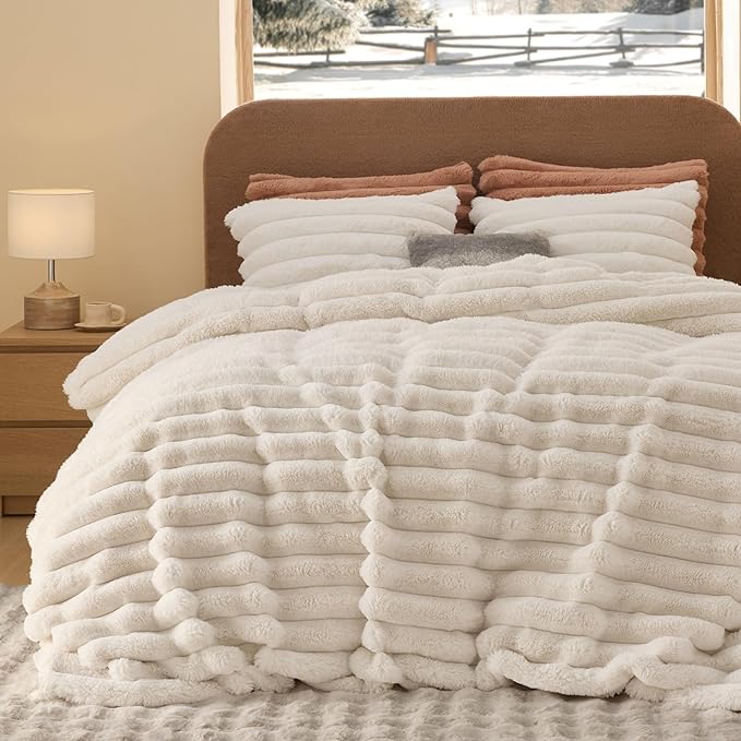 Bedsure Faux Fur Duvet Cover King Size - Beige Fluffy Duvet Cover Set, Soft and Cozy Shaggy Bedding Comforter Cover, Winter Warm Luxury Fuzzy Bed Set 3 Pieces, 1 King Duvet Cover and 2 Pillowcases