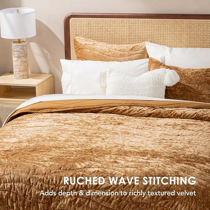 EVERGRACE Luxury Velvet Quilt King Size, Ultra Soft Wave Crushed Velvet Bedding Set, Lightweight Quilted Comforter Set for All Season, Oversized Bedspread Coverlet with 2 Shams, Harvest Gold